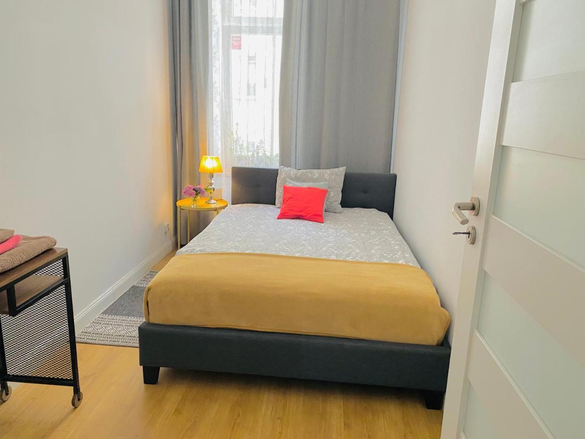 Apartament Centrum Познан Екстериор снимка